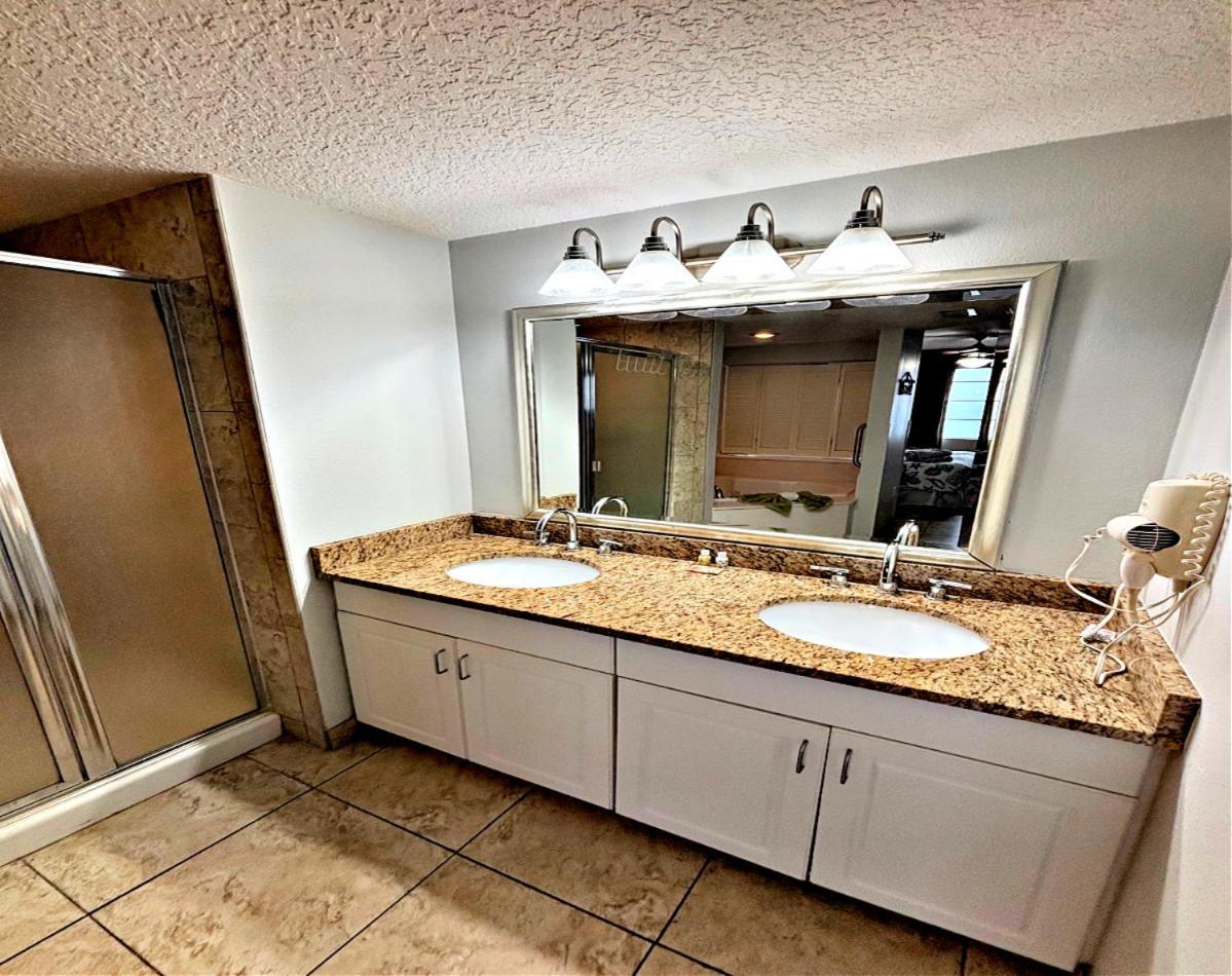 2 Bedroom Direct Oceanfront Wyndham Ocean Walk Daytona Beach 2226-0 Exterior foto